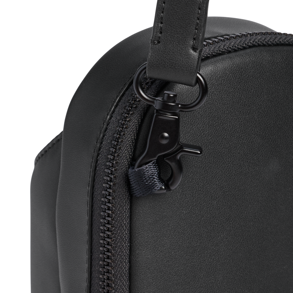 The Stanley Clutch Bottle Side-Kit | 2.11 QT - Ready for Work