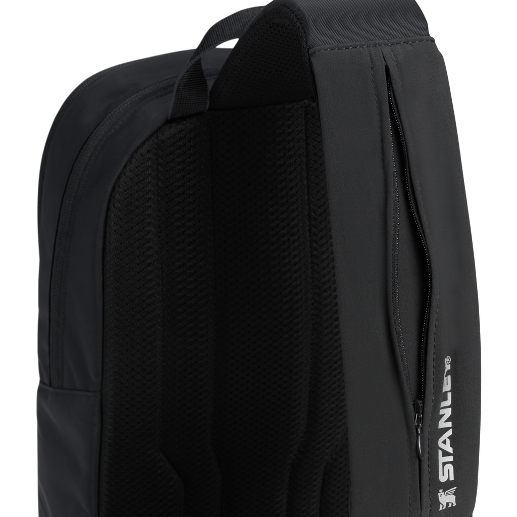 The Vitalize™ Crossbody Bag | 10 QT - Stanley for Work